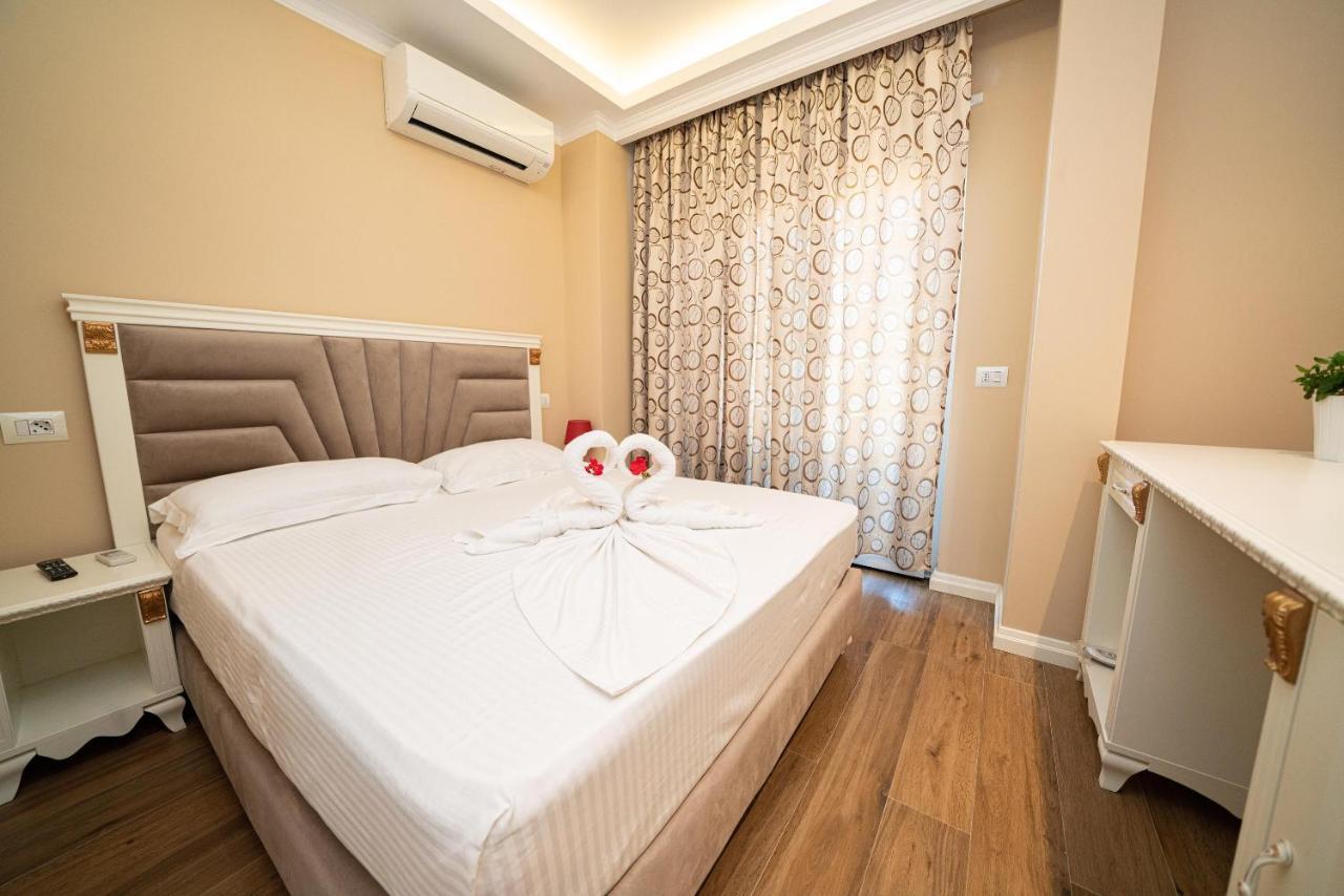 Hotel Vila Mare Durrës Exteriör bild